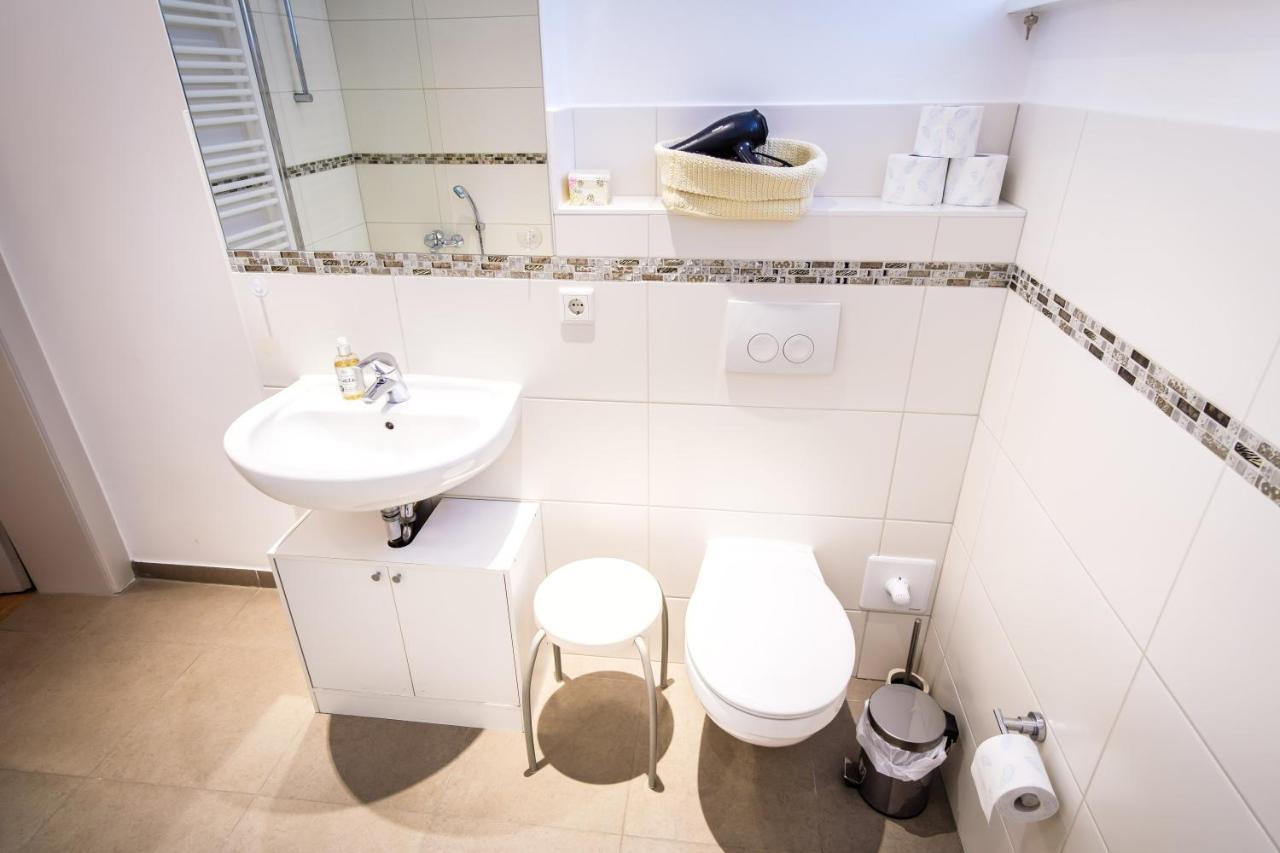 Wunderschoene Wohnung In Sanierter Villa! Incl Wifi Drezno Zewnętrze zdjęcie