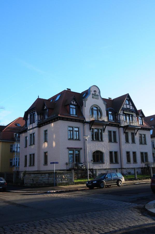 Wunderschoene Wohnung In Sanierter Villa! Incl Wifi Drezno Zewnętrze zdjęcie